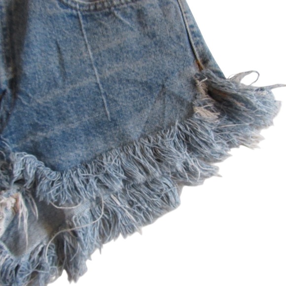 Levis Womens Fringe Denim Shorts 30 DIY Light Wash Side Slits Cutoffs Boho - Picture 4 of 9